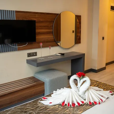 Hotel Altuncu Premium Termal Armutlu