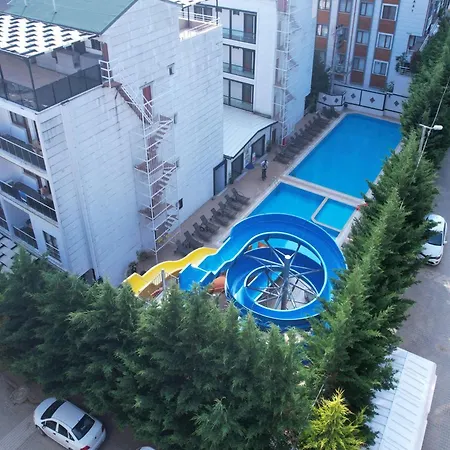 Altuncu Premium Termal 酒店 4*